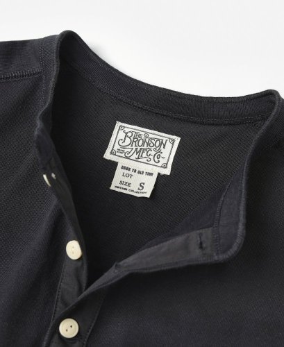 Long Sleeved Henley T-Shirt | Black - Size: XL