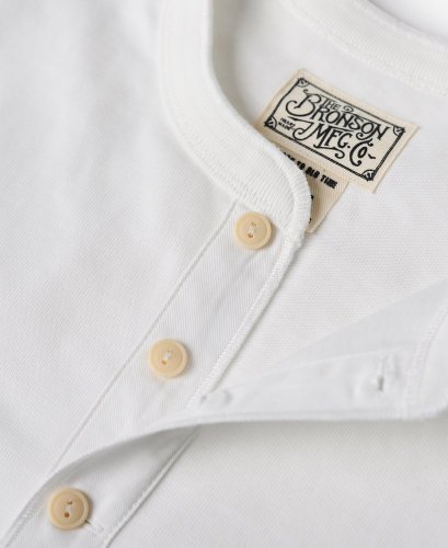 Long Sleeved Henley T-Shirt | White - Size: L